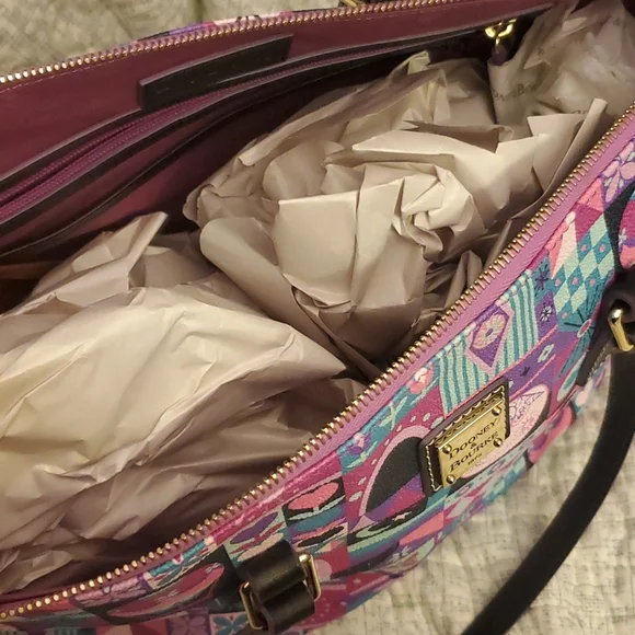 Dooney & Bourke - Disney It's a Small World - Shoulder Bag - Picture 8 of 16